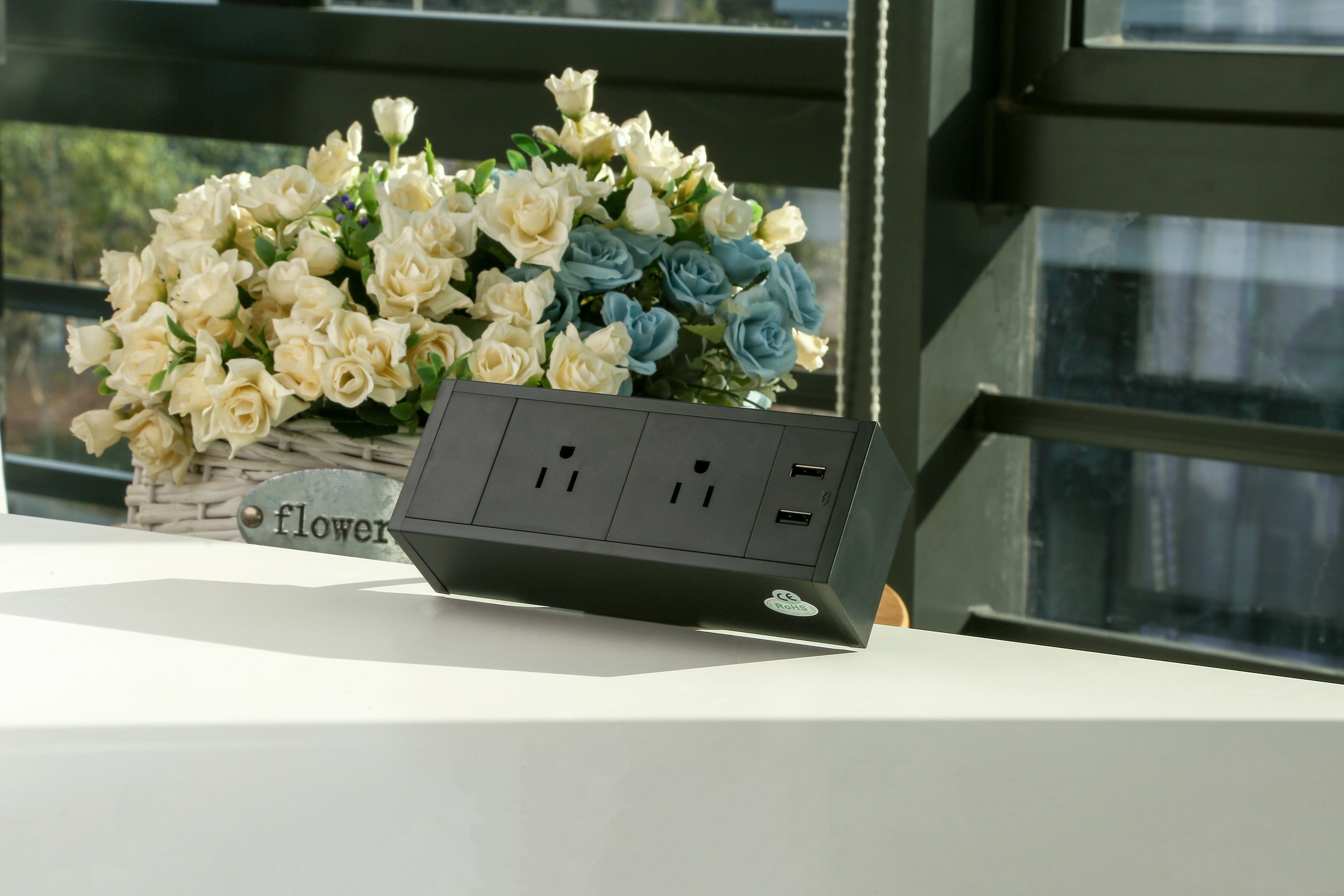Oxidized Aluminium Table Mount Power Strip USB 2.1A 110V-240V