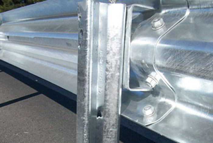 Hot Dipped Galvanized Steel Highway Guardrail Sigma Post with Straight Barrier Design