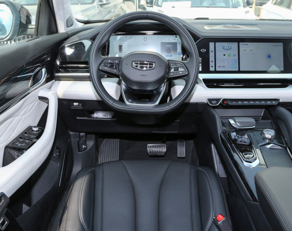 Extraordinary Geely Xingyue L 2023 2.0TD High-power Flagship Version 5 seats SUV