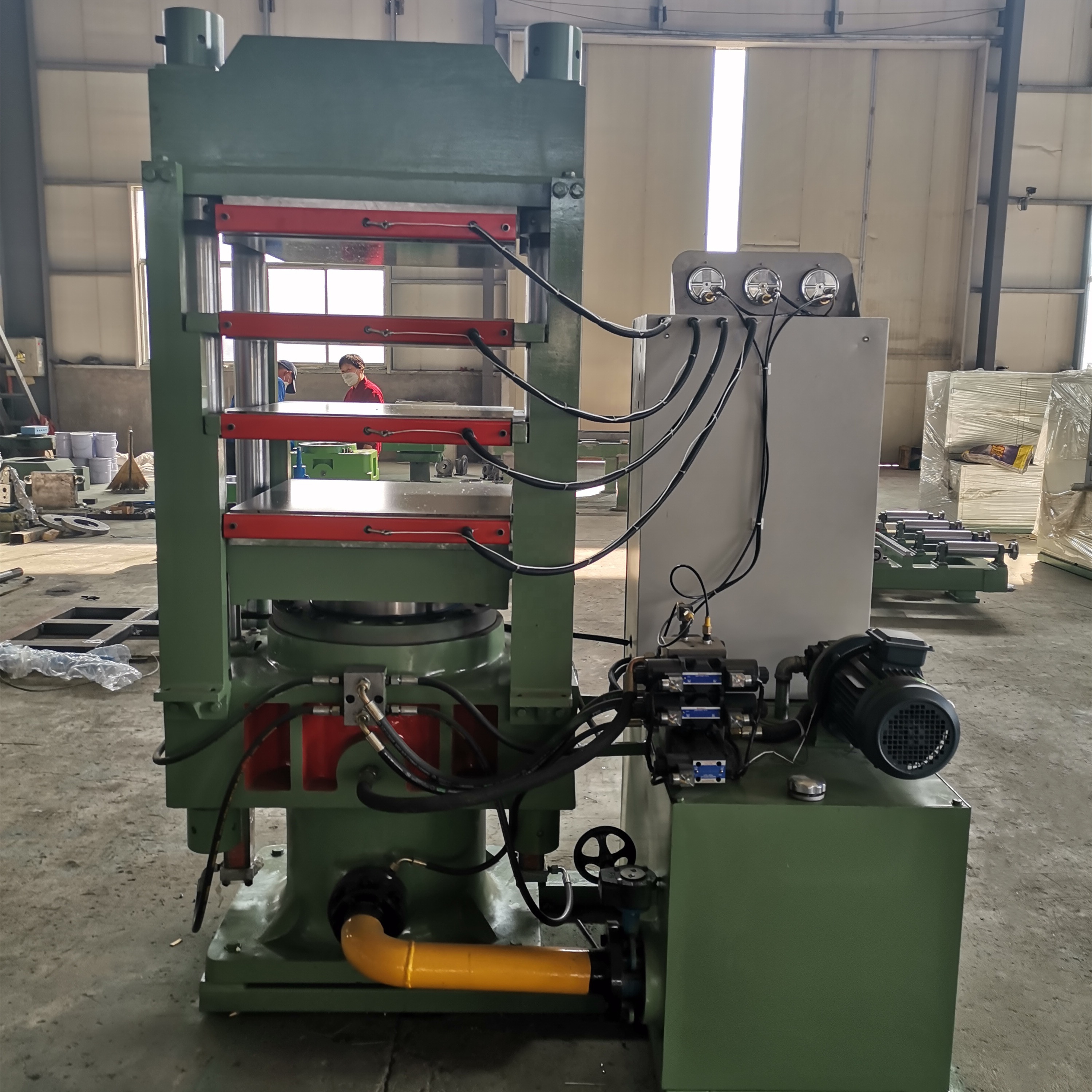 Steam Heating Rubber Vulcanizing Machine for Easy Operation in Construction Engineering