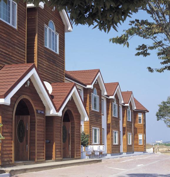 Roman wind and corrosion resistance stone coated steel roof tiles wholesale for