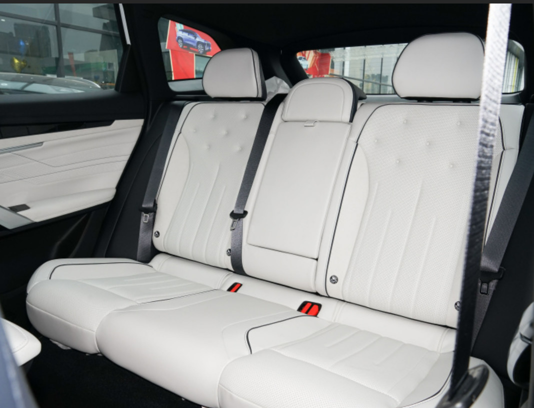 Geely Boyue L 2023 1.5TD DCT Leishen Hi ●Super xun Compect SUV