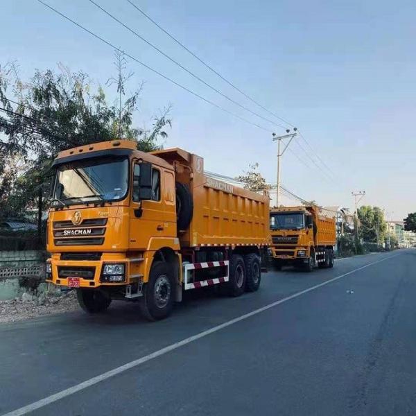 Cheap LHD Driving Euro 2 Emission Heavy Tipper Trucks Load 50 Ton for sale