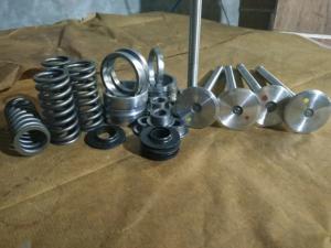 Quality Cummins KTA19 KTA38 Cylinder Head 3811985 3811981 3646324 3640321 3081070 3072438 wholesale