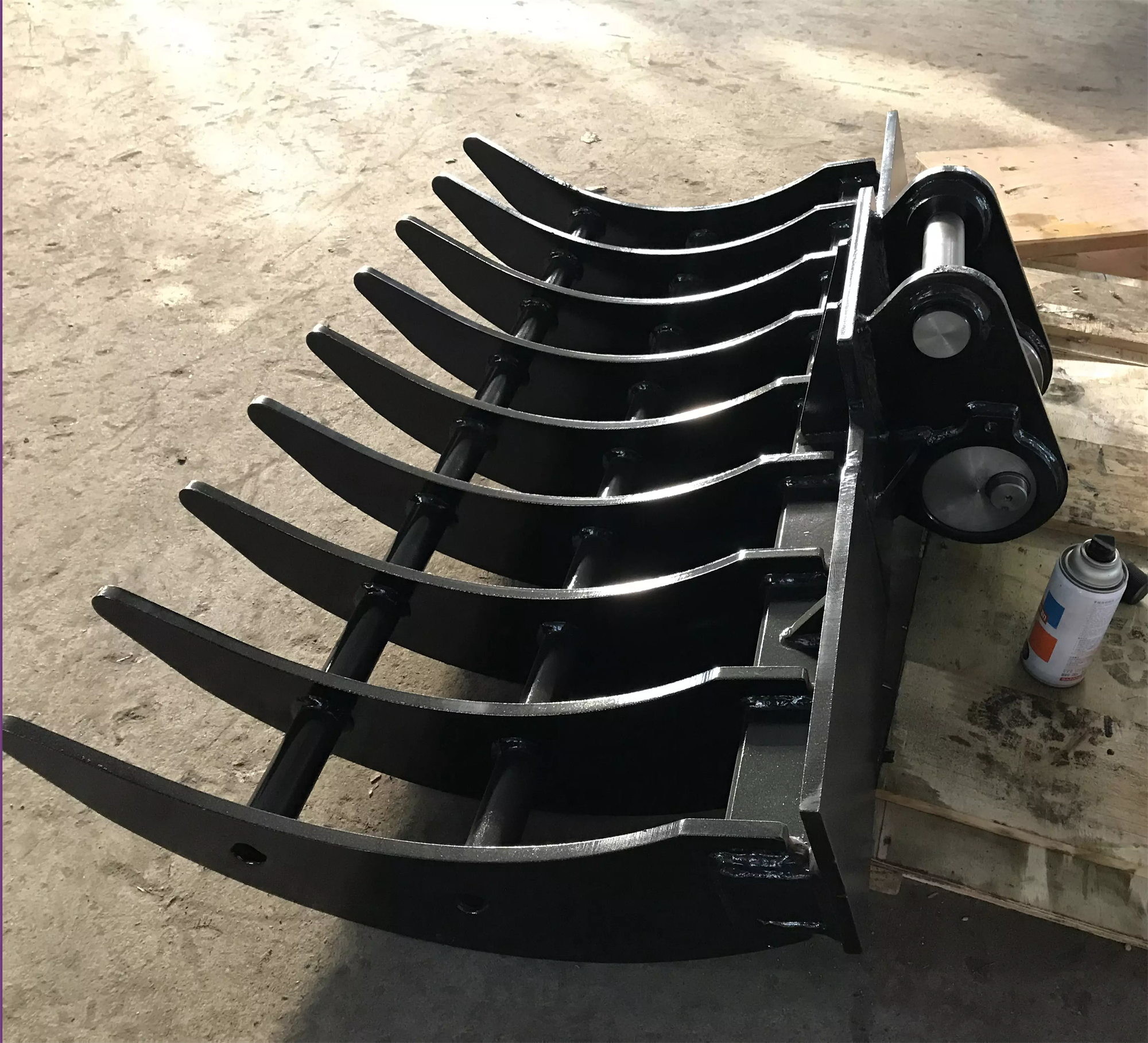 OEM Excavator Brush Rake Excavator Attachment For Land Clearing