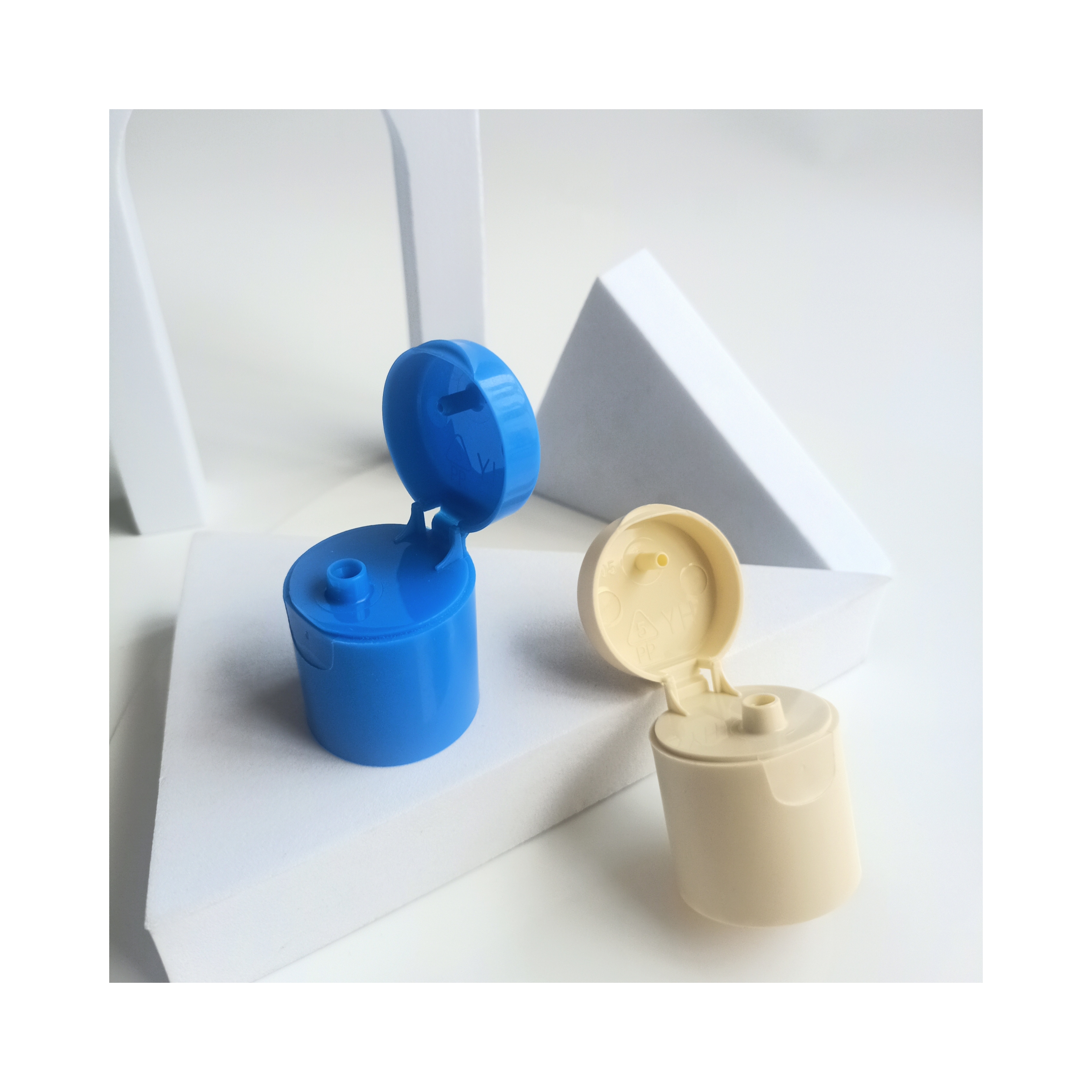Recyclable 24mm Transparent Cylindrical Plastic Flip Cap for Bottle 24/415 and Direct