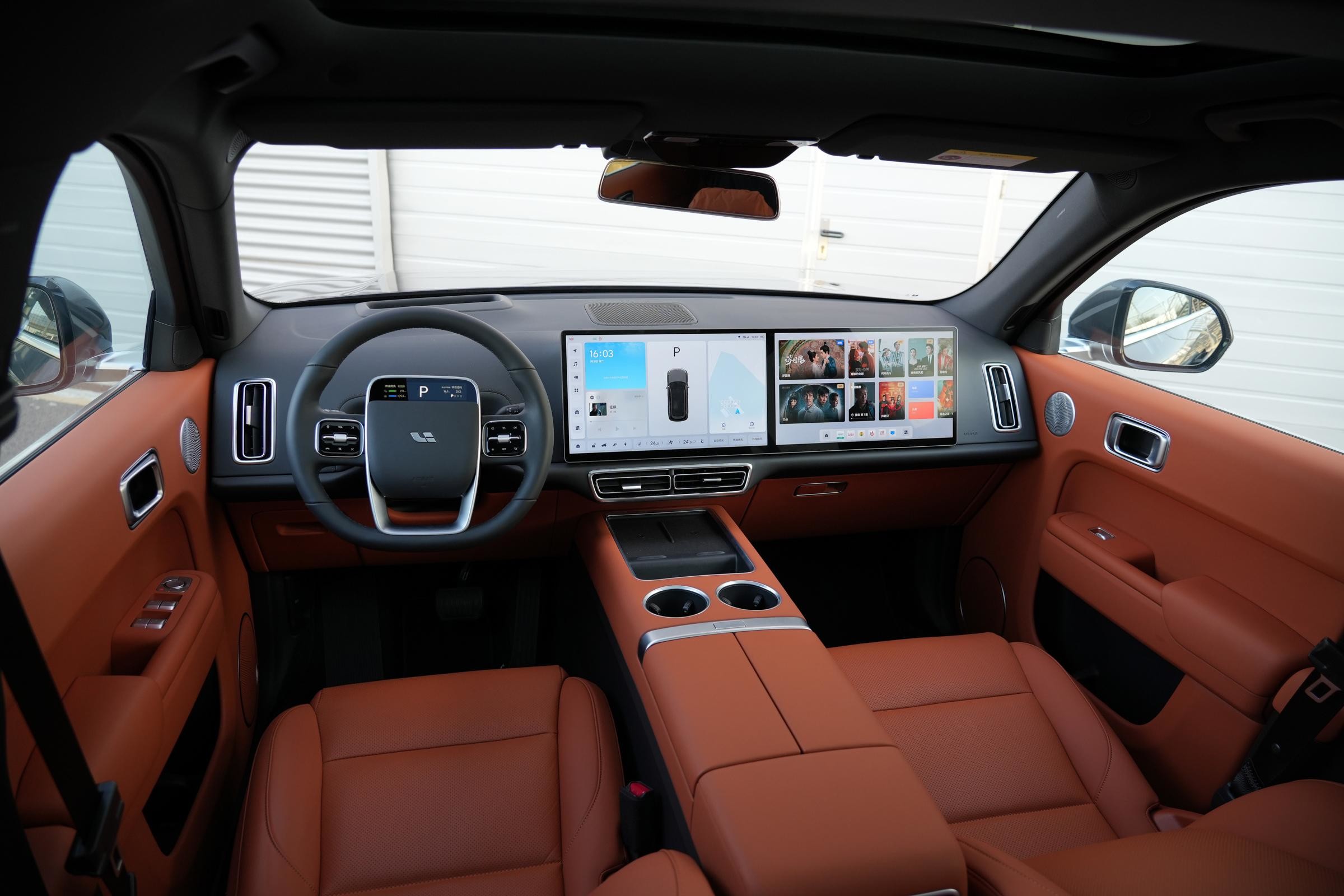 LEADING IDEAL L7 Chinese EV Cars Hybrid Ultra Luxury SUV 210KM