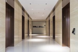 China 2.0m/s Elevator Panoramic Sightseeing Elevator Observation Elevator Semi Round Cabin With Gearless Motor on sale