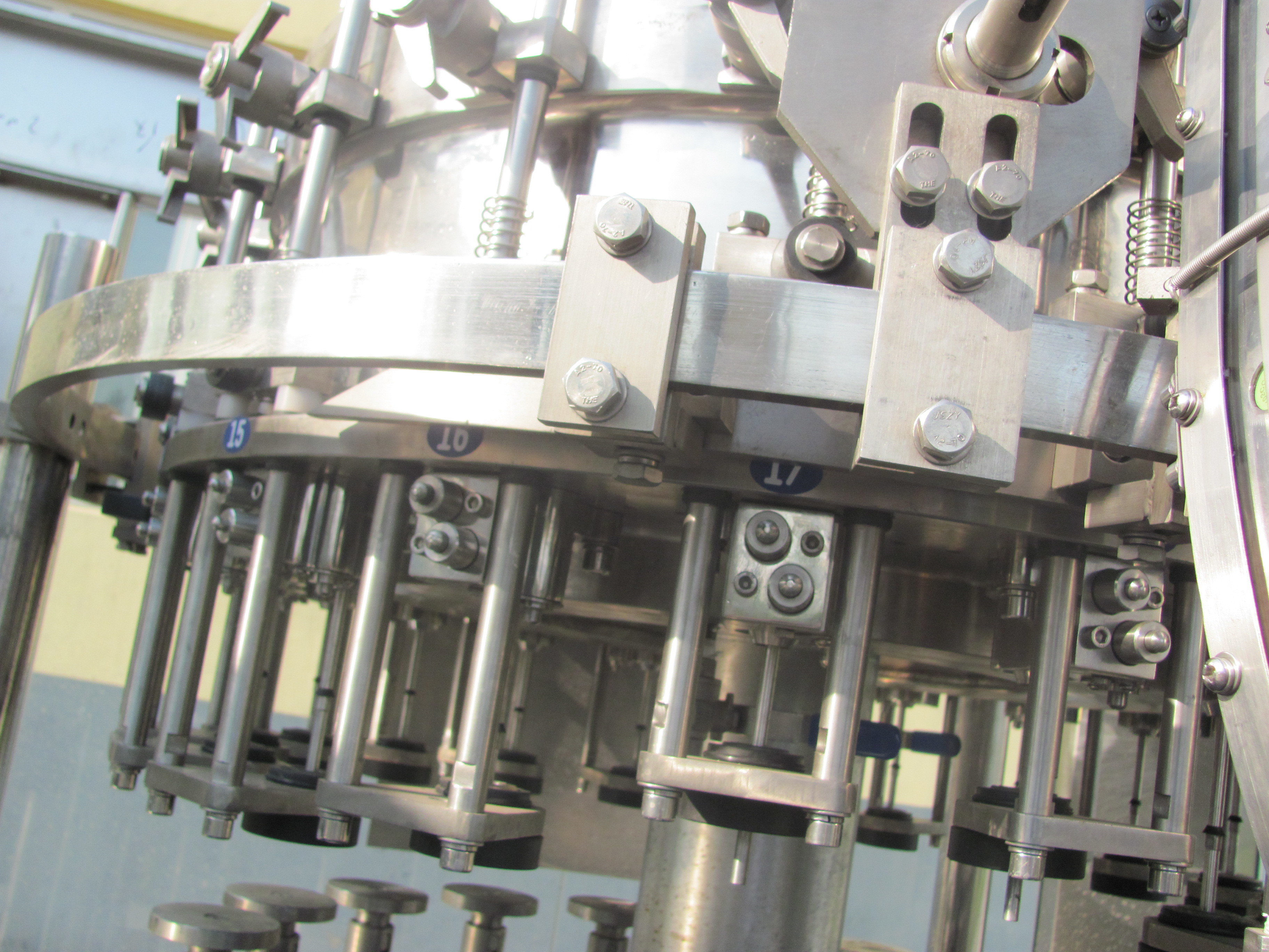 CE Certificate Beer Filling Machine Beer Bottling Line AC220V Or AC380V