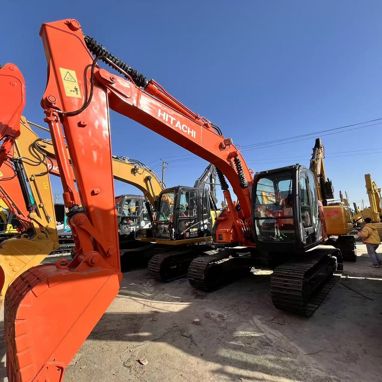 New Arrive Used Hitachi ZX135 Excavator 13.5 Ton Constrution Second Hand Digger With 0.59m3 Bucaket Capacity