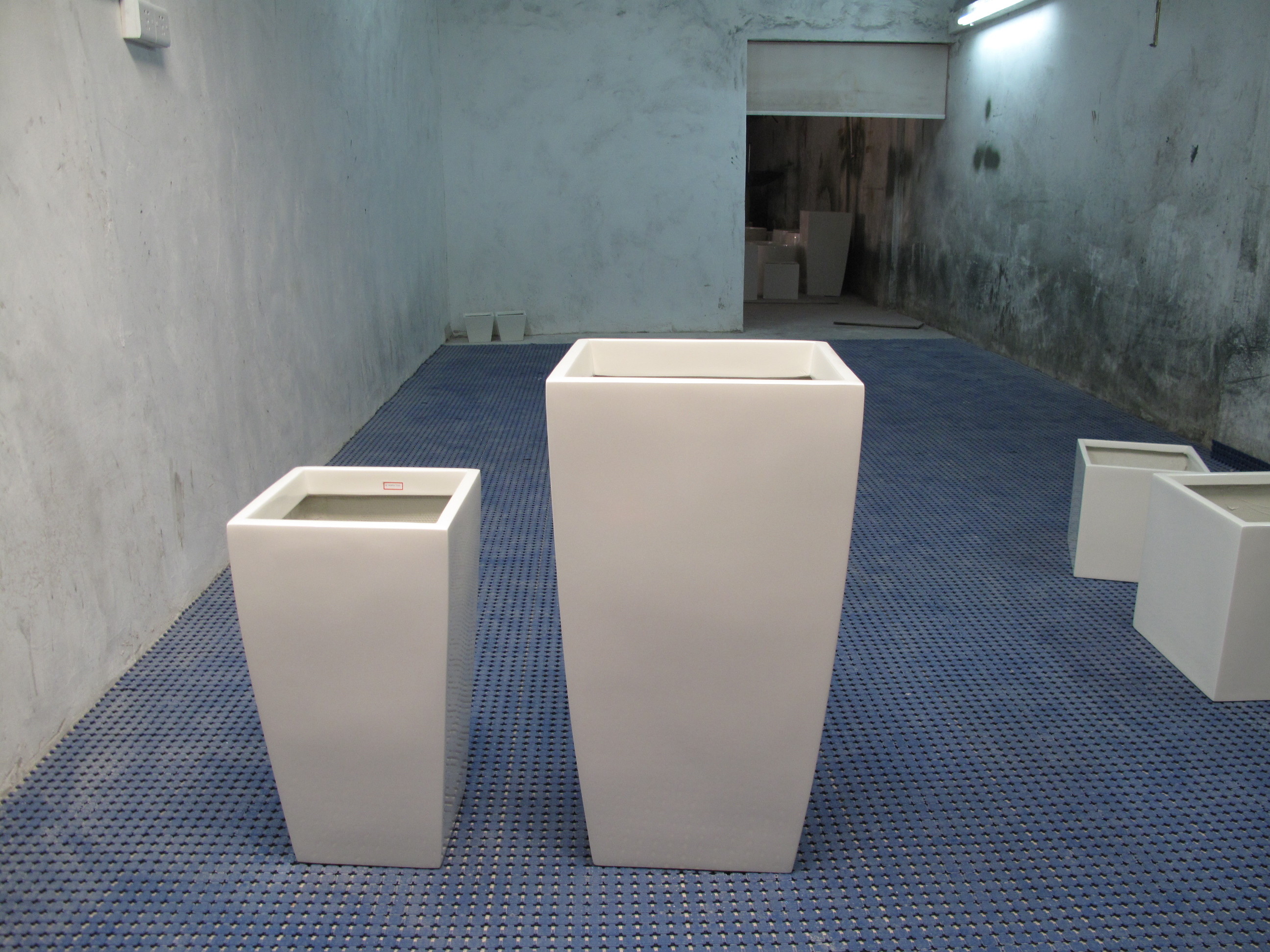 Square Fiberglass Flower Planter Pots For Indoor And Outdoor