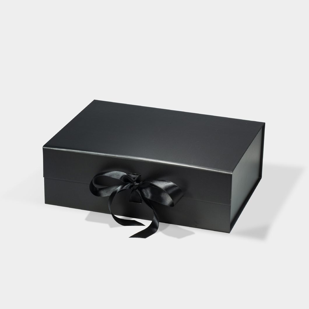 China Wholesale Reasonable Price Clothing Packaging Packing Custom Shirt Garment Jewellery Folding Ribbon Proposal Magnetic Gift Cardboard Box