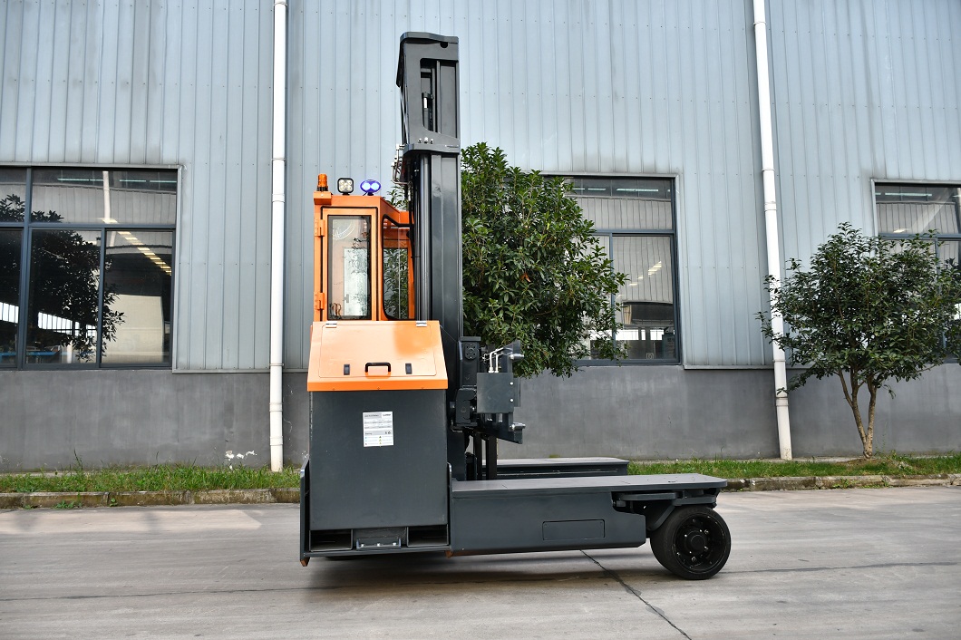 3Ton 4Ton Electric Multi Directional Forklift With Closed Cabin And USA CURTIS Controller