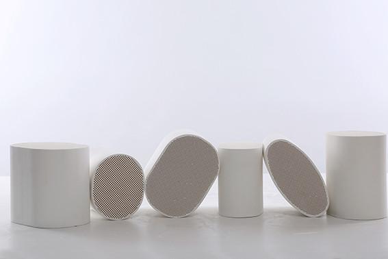 Vehicle DPF Substrate , Alumina Ceramic Substrate For Car , motorcycle