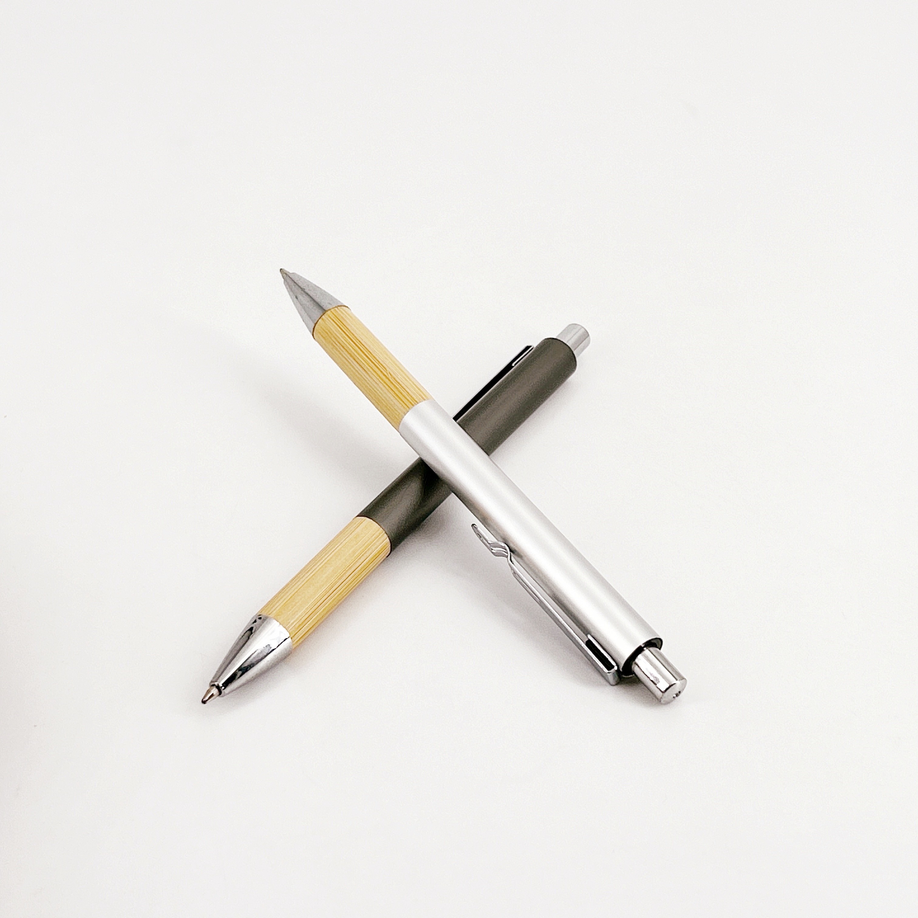 Eco-Friendly Bamboo Grip Ballpoint Pen Press Metal Ball Pen For Writing Exams