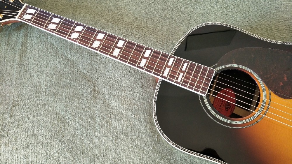 Guitar Factory Customization Acoustic Guitar Vintage Top AAA Sitka Solid Spruce Body Guitar with Fishman pickups