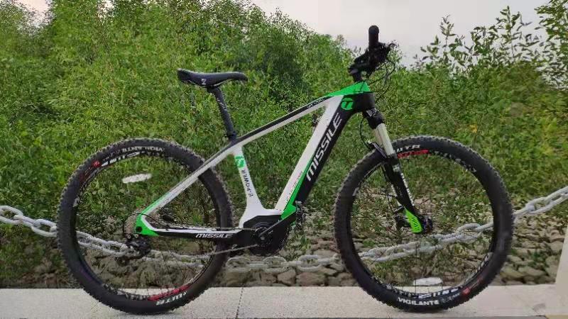 Electric City Bike With Brushless Motor Popular Style Full Carbon Fiber Road Bike