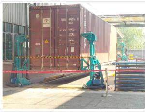 Quality Customizable Carbon Steel Flip Angle Combilift Container Loader With 0-180 Degrees Flip Capacity wholesale