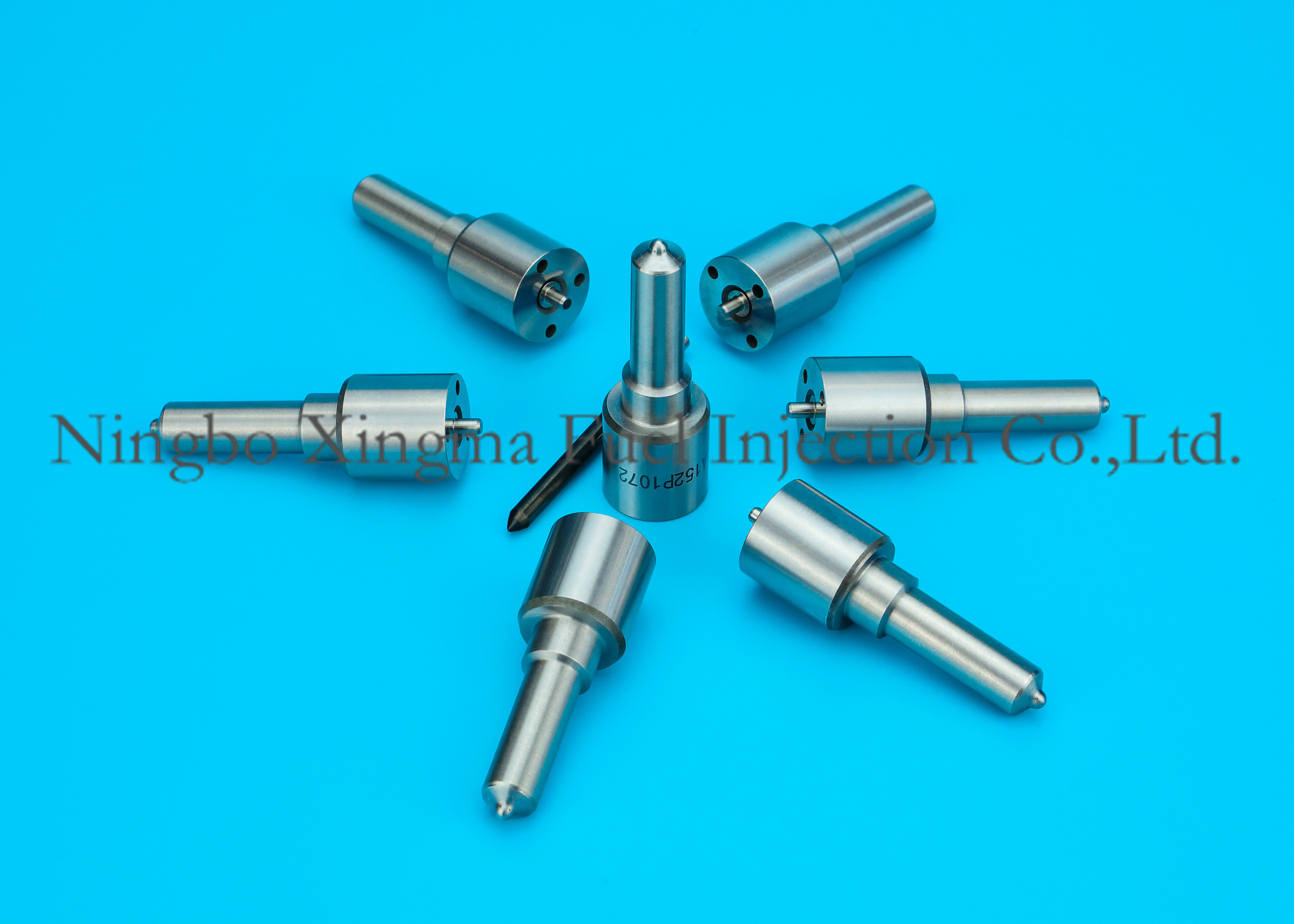 Denso Injection Pump Parts Nozzles Common Rail For Mercedes Benz Engine DLLA152P1072