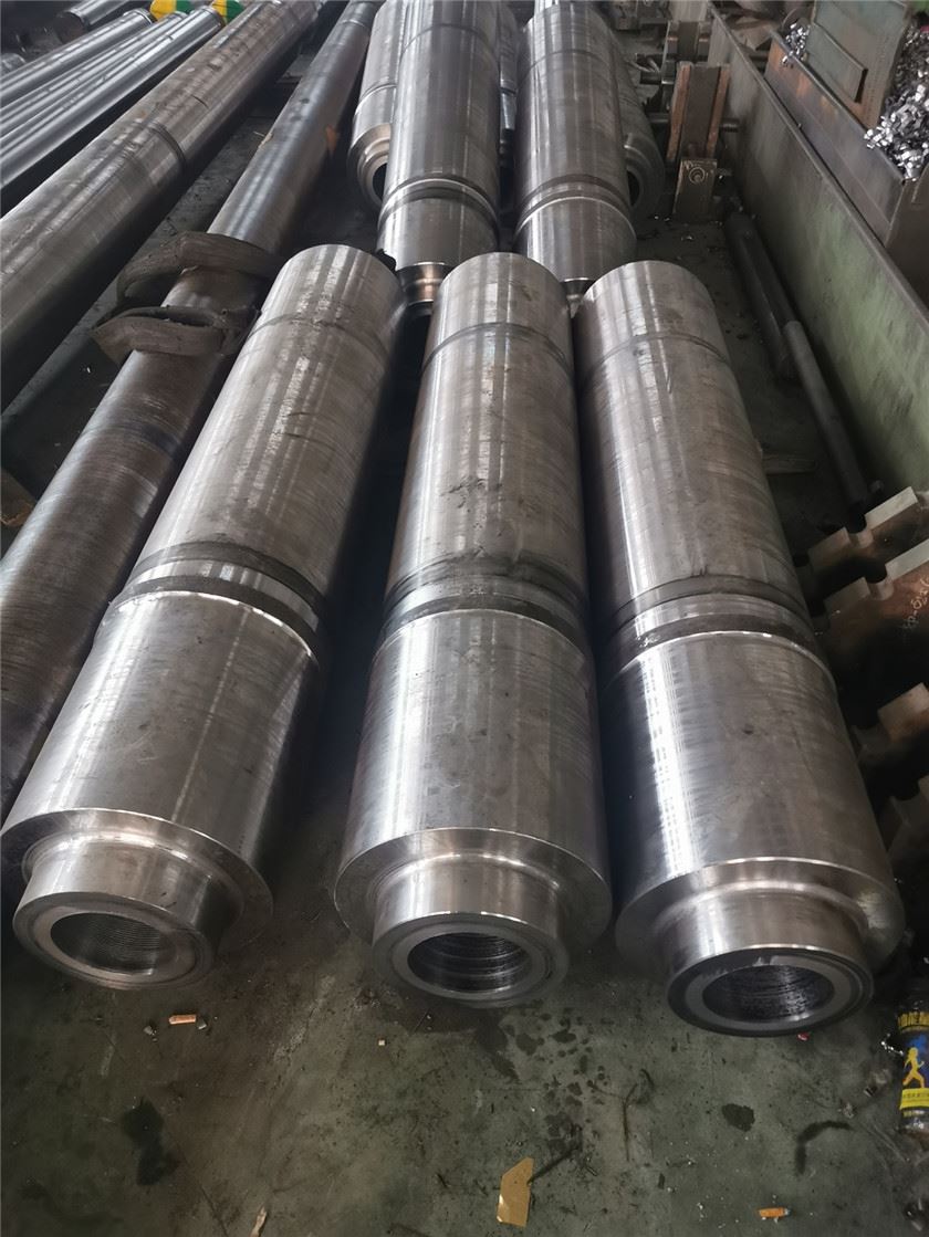 Free Cutting C50 Steel Round Bar with Black Polished Oiled Surface