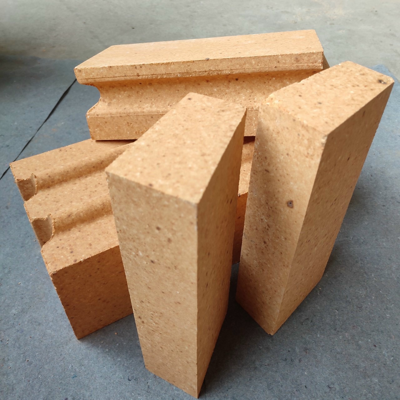 SK32 SK34 Fire Clay Brick for Pizza Oven CaO Content % a little