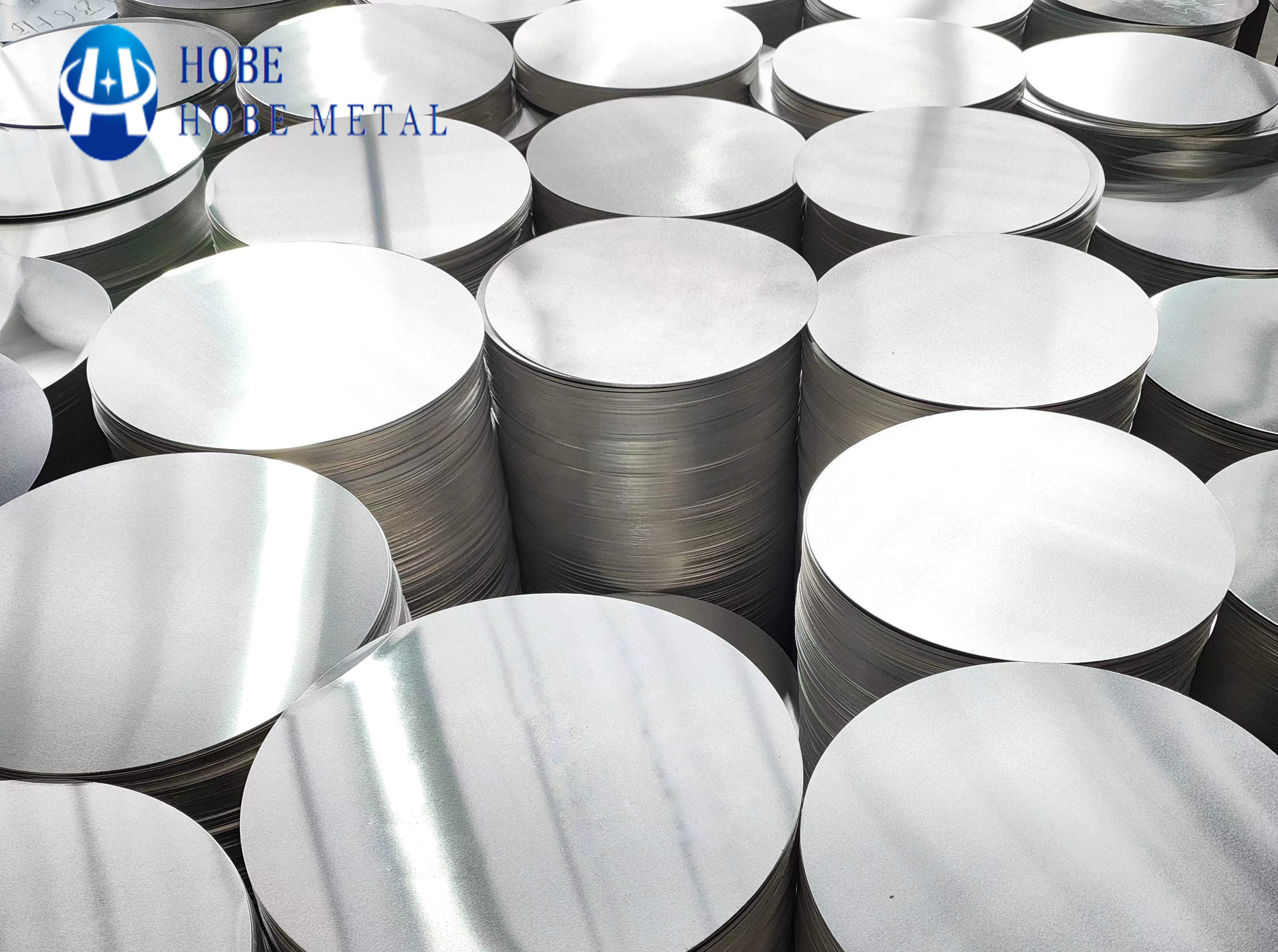 1000 Series Finished Shiny Surface Round Aluminum Sheet For Kitchen Utensils