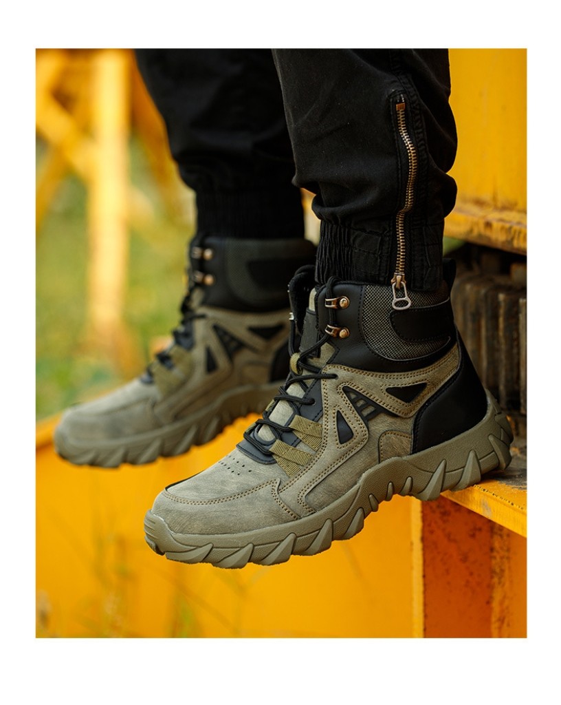 Sturdy Microfiber Safety Boots With Rubber Sole And Steel Toe For Protection In Work Environment