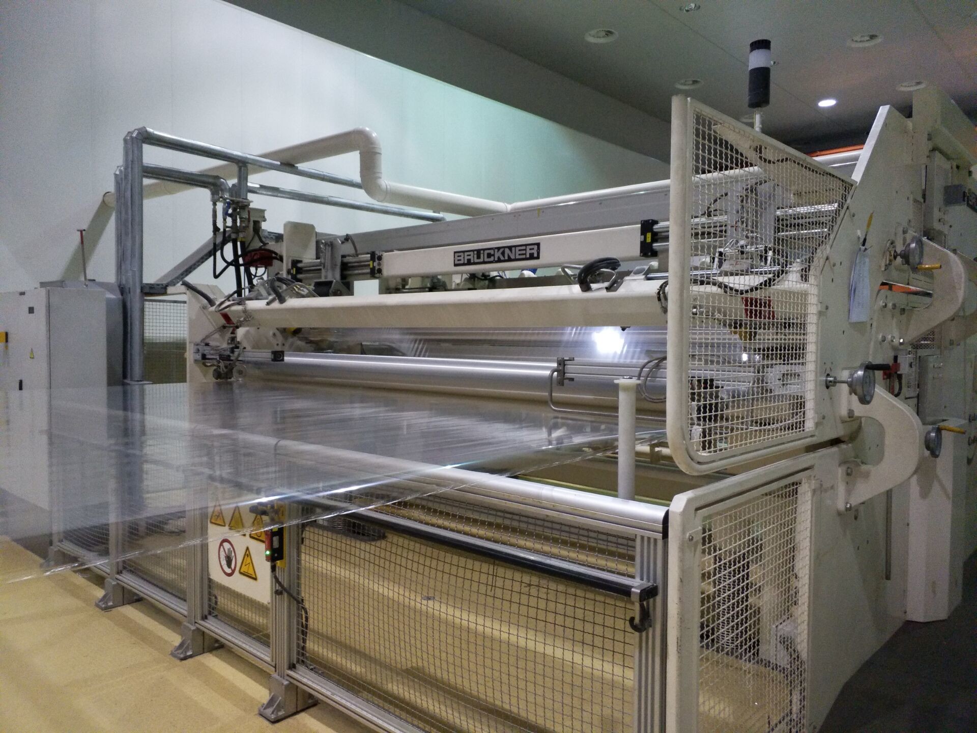 40-50mic PETG Shrinkable Plastic Film In Low Temperature For Bottle Shrink Labels