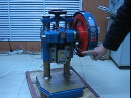 150mm Roller Three Roll Mill Advanced Technology for Small Soap Manufacturing
