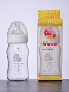 Quality Arc shape Baby Feeding Bottles with Liquid Silicone Nipple, 180 to 260mL Capacity wholesale