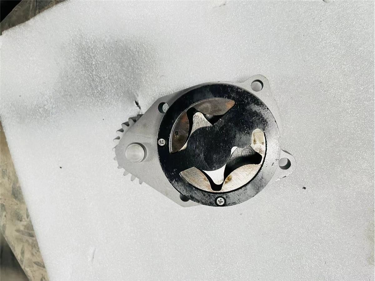 6CT Engine Parts Motor Manual Oil LubriCAATion Pump Assy 3800828