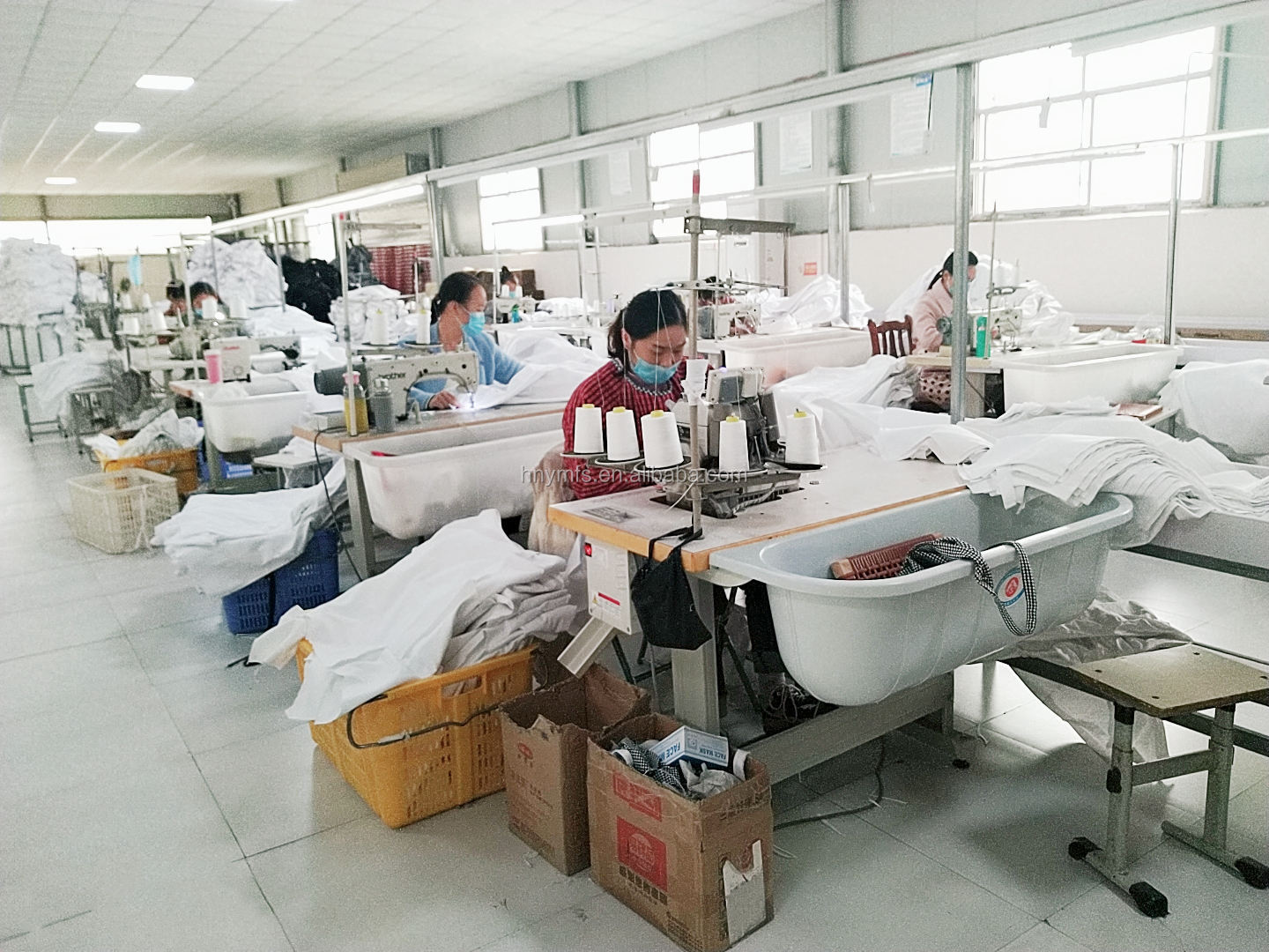 High Quality Hospital Uniforms White Lab Coat for women Medical gown Doctor and Nurse Scrub 60% Cotton 40% Polyester