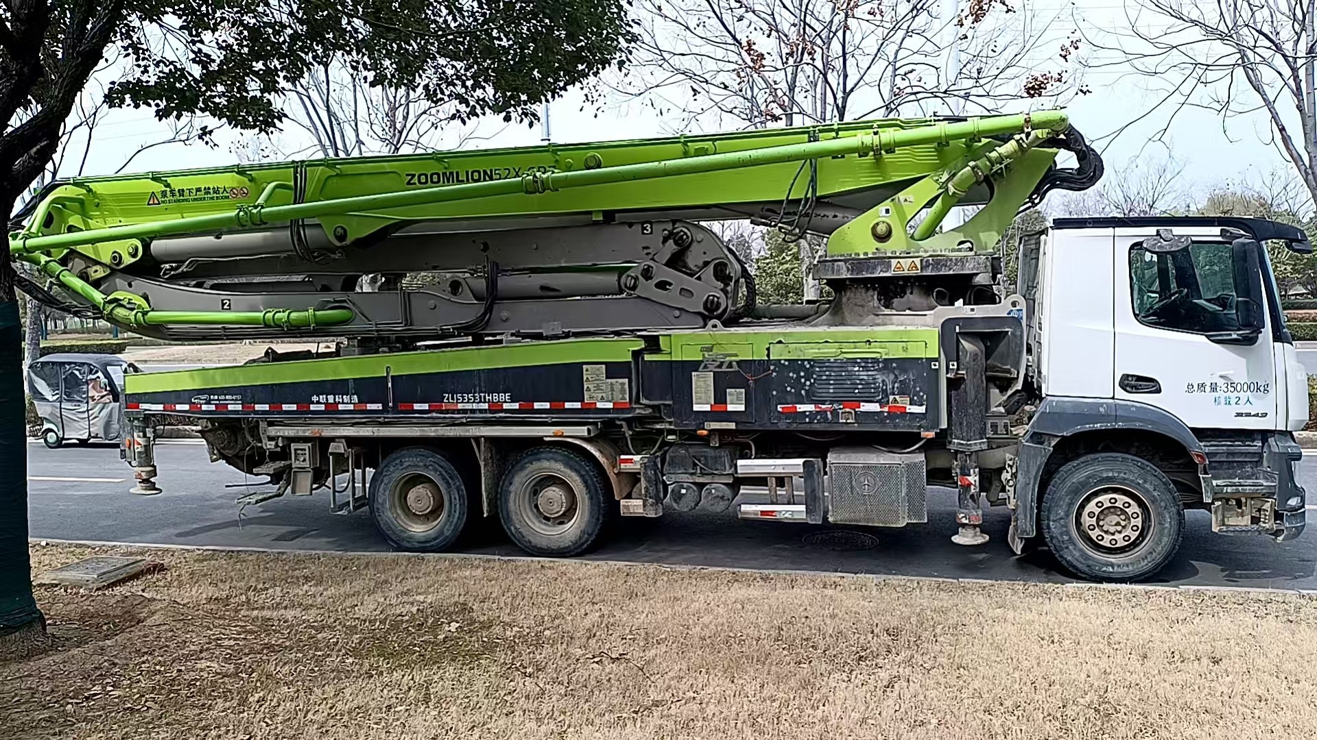 Zoomlion 52m Truck Mounted Concrete Pump ZLJ5353THBBE 52X-6RZ Pump Truck with Top Chassis