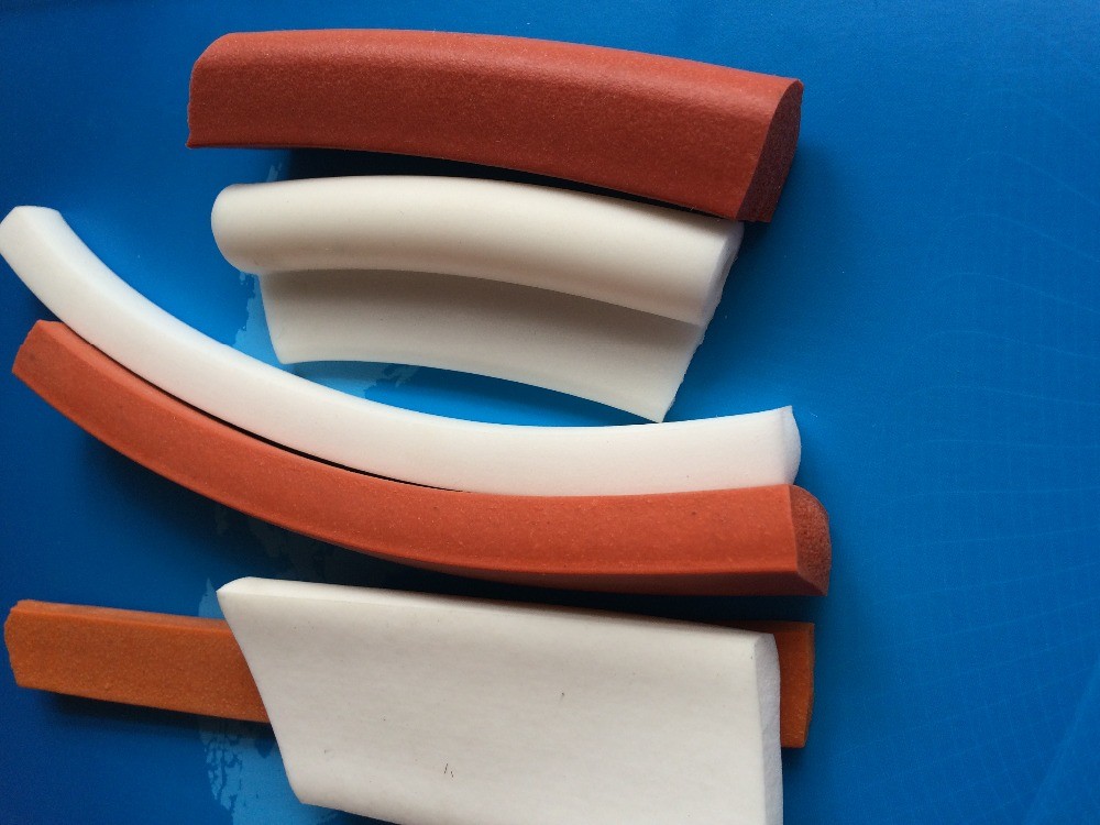 Environmentally Friendly Silicone Foam Rubber Sealing Strip Odourless For Petroleum