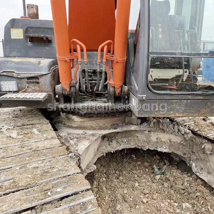 Second Hand ZX200-3 Excavator With 0.8m3 Bucket Capacity And 122KW Power