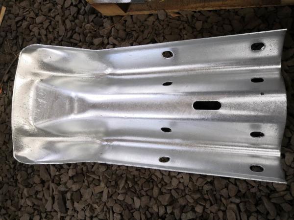Hot dipped galvanized Cold Roll Formed Corrugated Road Guard Rail Carbon Steel