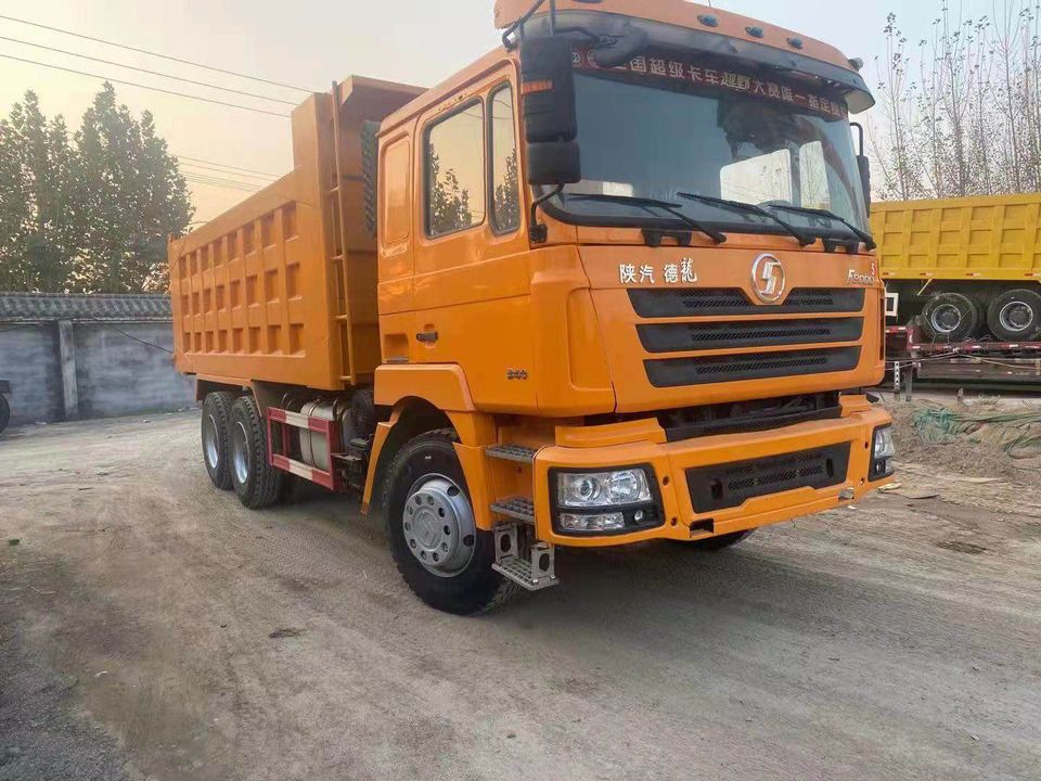 Shacman 6x4 380hp Euro2 Euro3 10 Wheeler Used Tipper Dump Truck for 2 Passengers