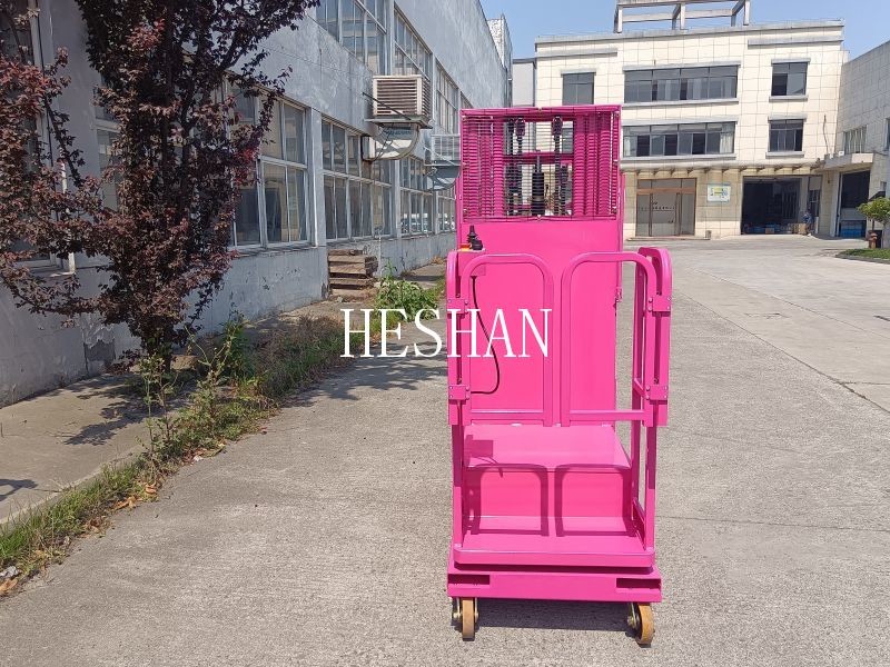 Low Level Electric Man Up Order Picker Truck 200kg Loading Capacity