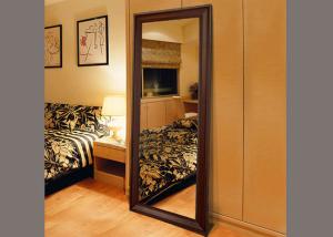 Quality Eco Friendly Framed Bathroom Vanity Mirrors , Big Decorative Wall Mirrors wholesale