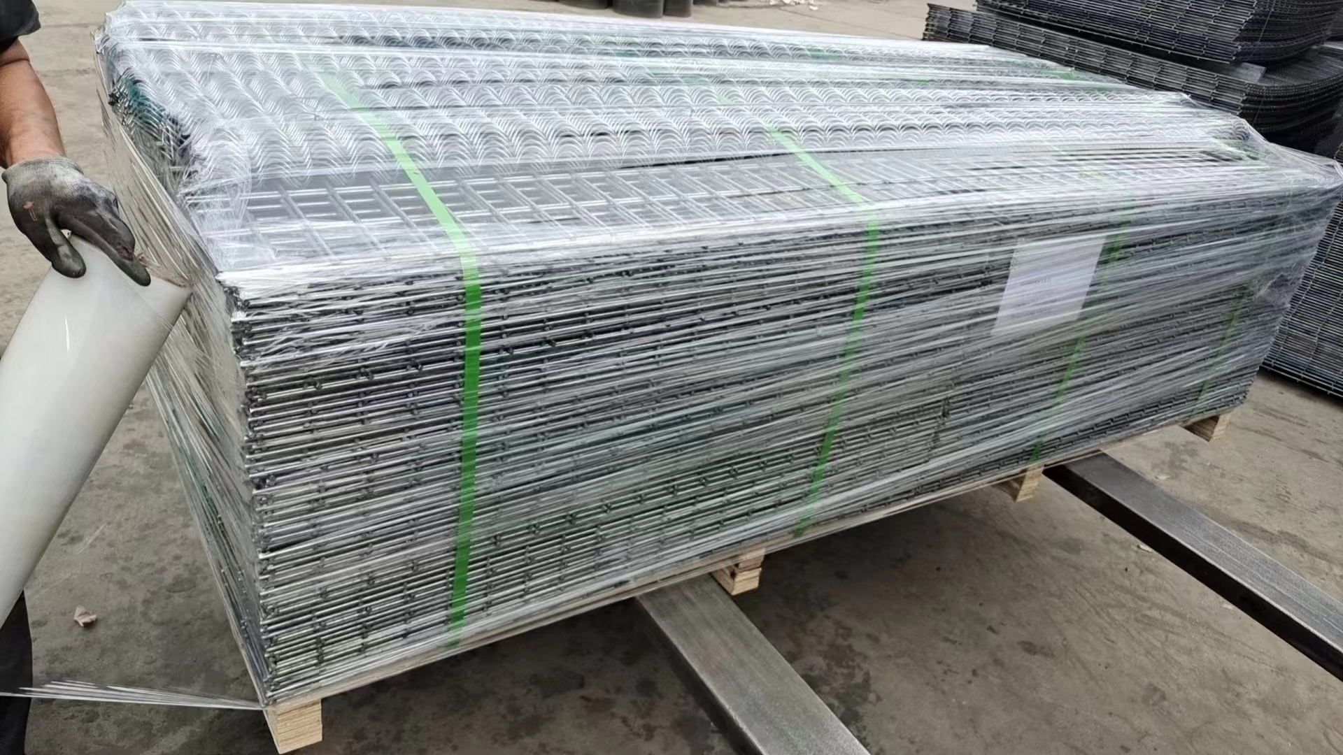 4.0mm-5.0mm Wire Gauge Hot Dipped Galvanized Sand Container for Isolation and Defense