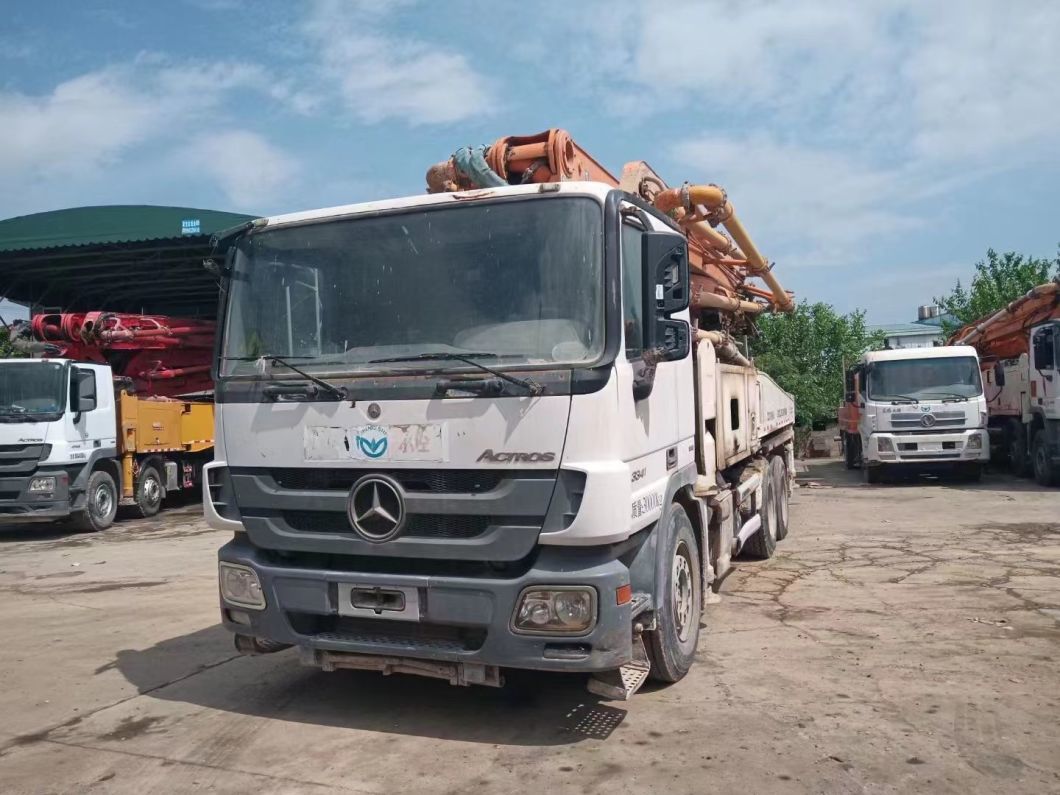 Zoomlion 40m Concrete Boom Pump Second Hand Concrete Truck