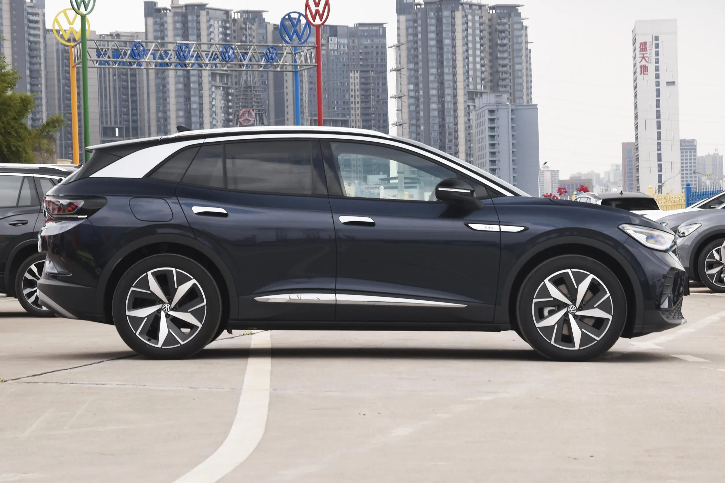 The Hot New 2022 Volkswagenwerk Vw Id4 Crozz High Speed Used Electric Vehicles Fast Premium Volkswa Ev New Car
