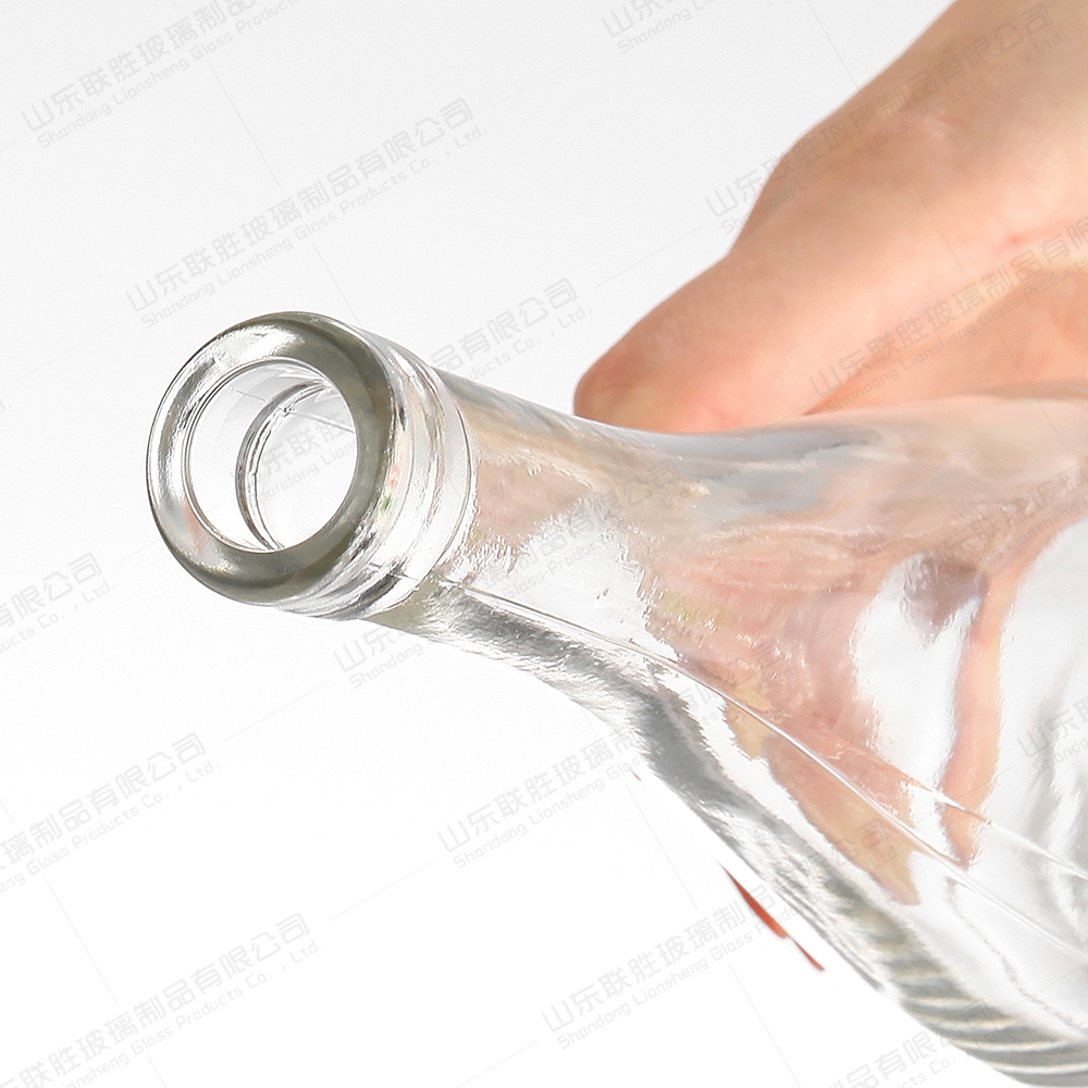 Clear Glass Unique Floral Carving Whiskey Vodka Wine Bottle 250ml 500ml 750ml with Cap