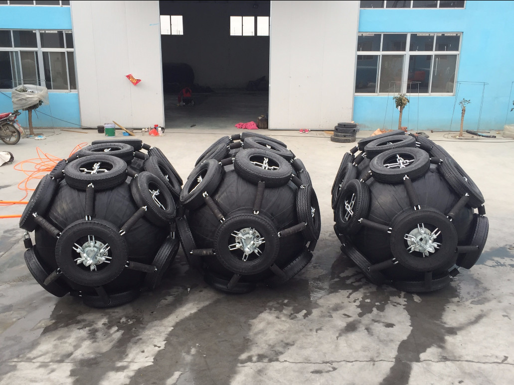 Boats Inflatable Rubber Fenders With Rubber Balls