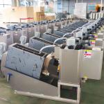 Auto Screw Press Sludge Dewatering Equipment For Oil Wastewater Treatment Plant