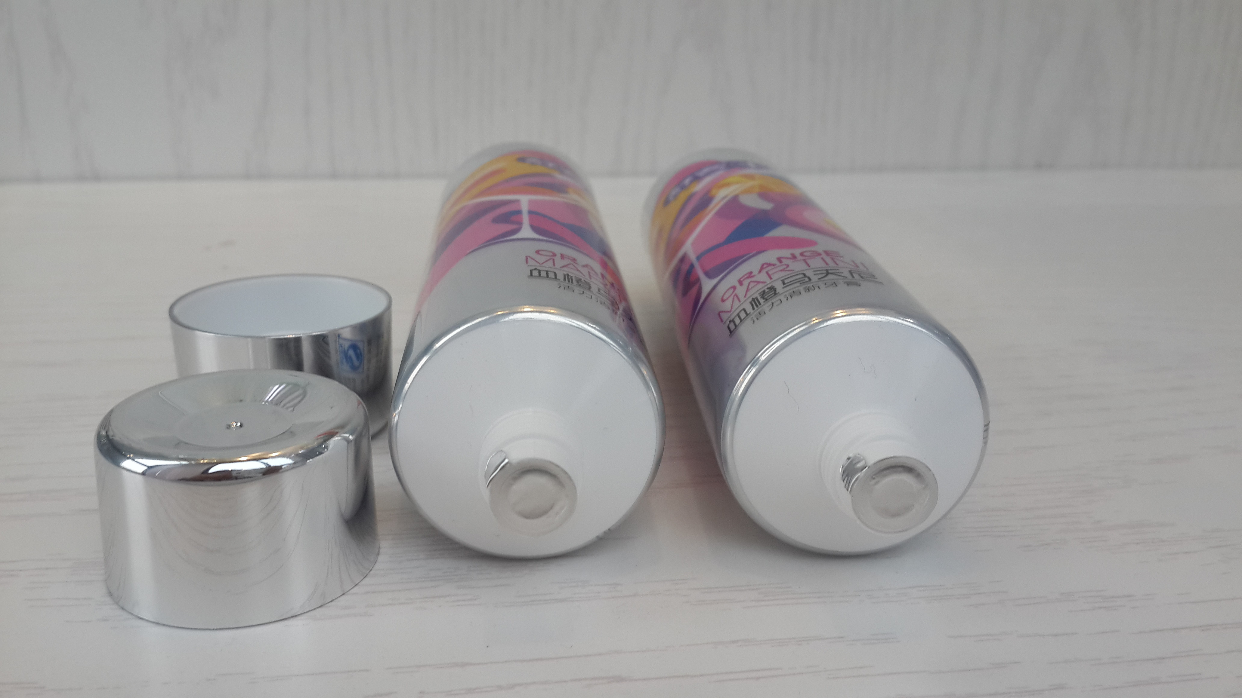 GMP Coated Aluminium Laminated Tooth Paste Tube With Sliver Plating Cap 120g