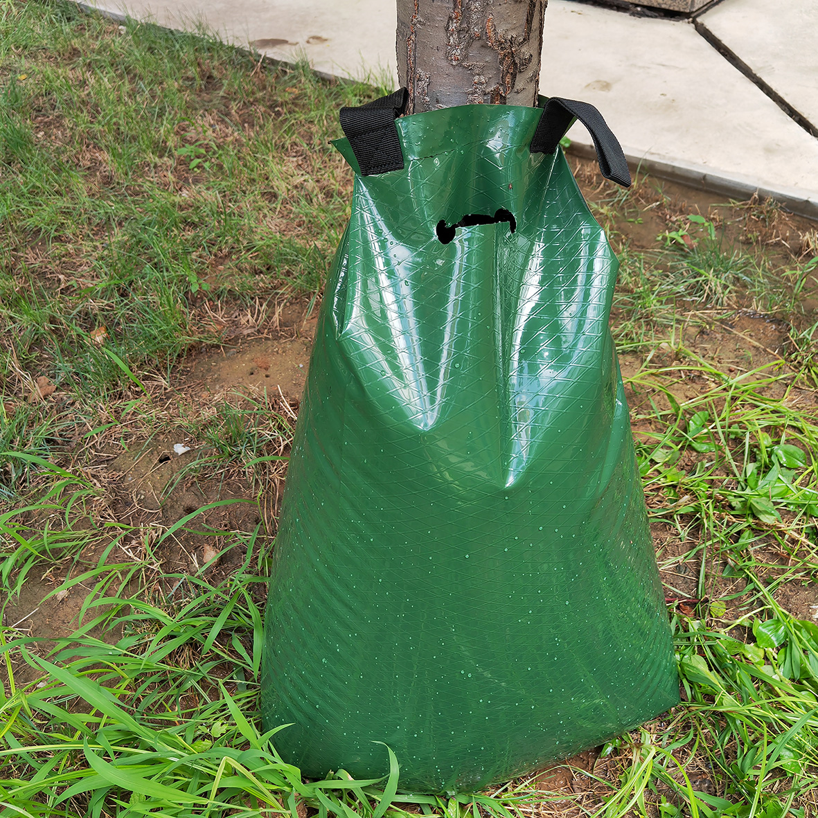 15 Gallon 20 Gallon Portable Drip Irrigation Slow Release Ring Tree Watering Bag for Agriculture