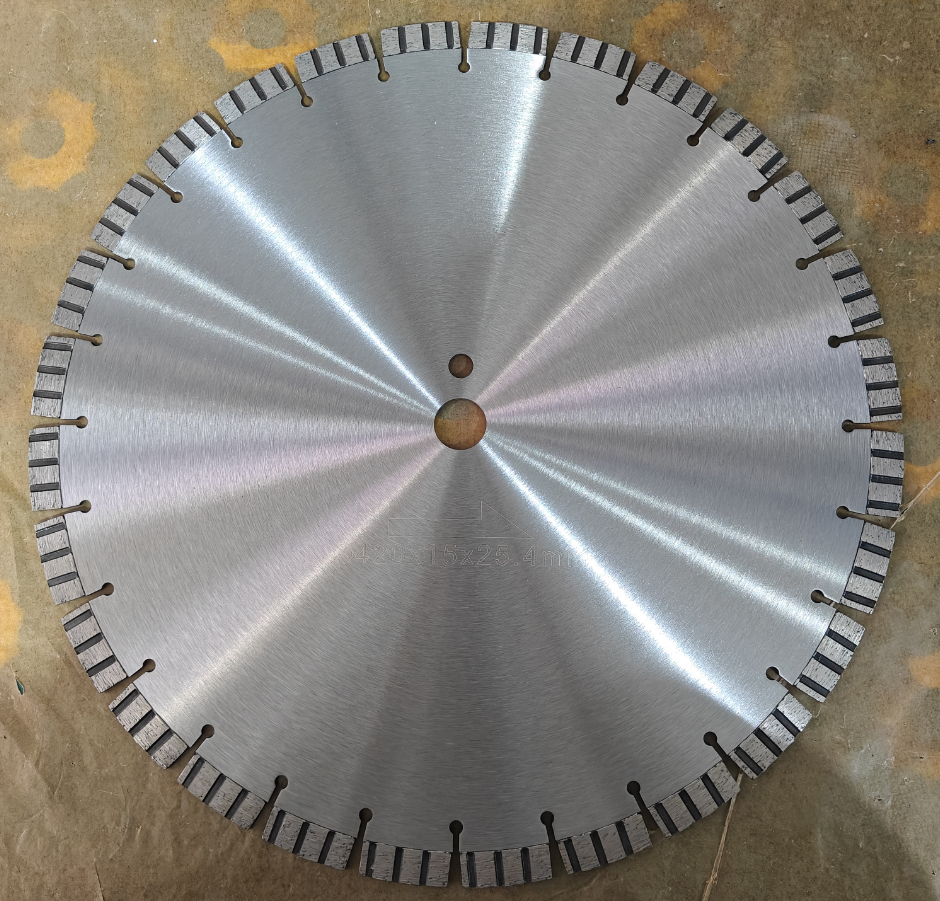 Diamond Reinforce Concrete Saw Blade Laser Welding For Concrete Asphalt Reinforced Concrete
