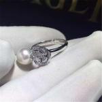 Piaget diamonds rose pearl ring of 18kt gold with yellow gold or white gold