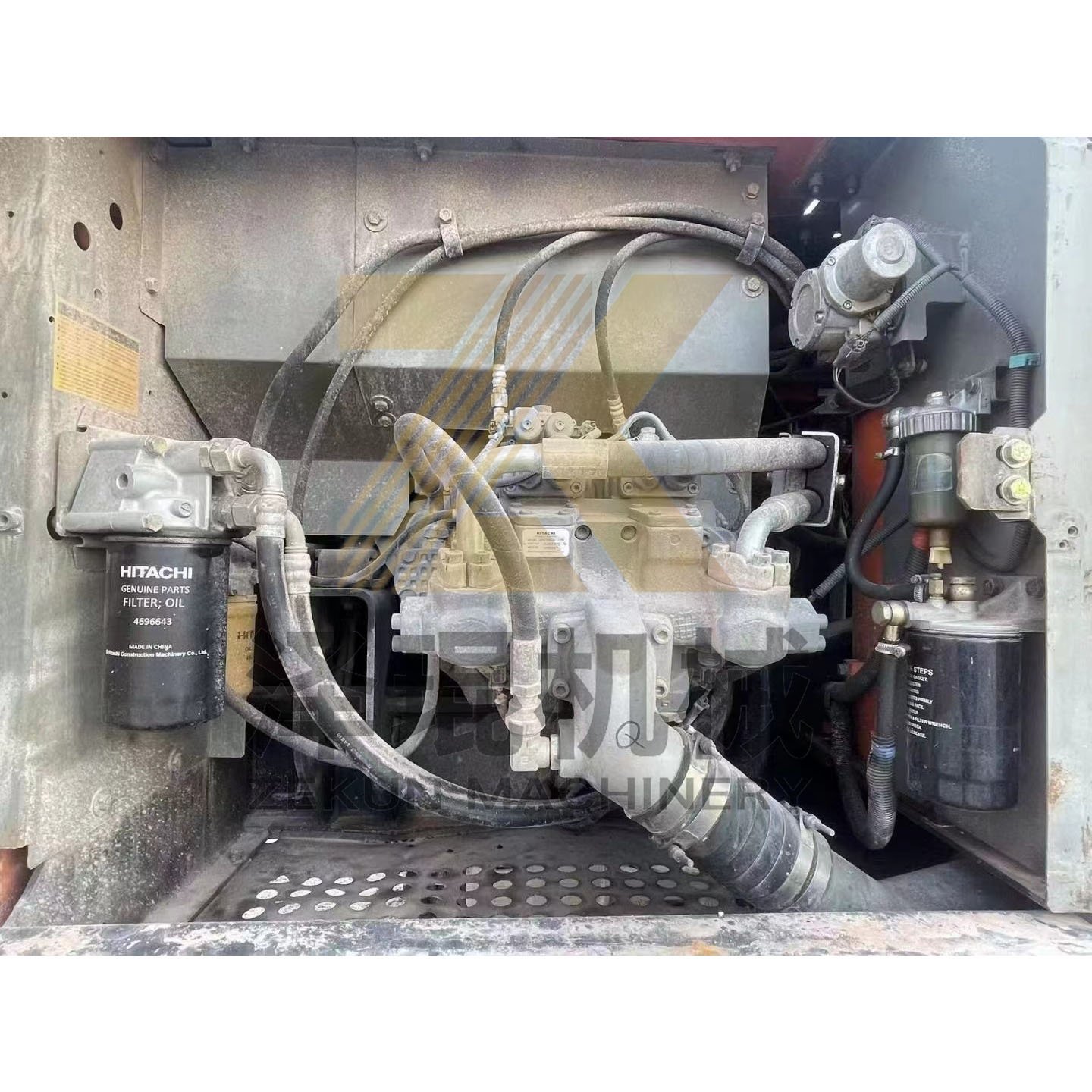 Hitachi ZX200-5G Used Excavator from Japan with 20 Ton Operating Weight and Cylinder